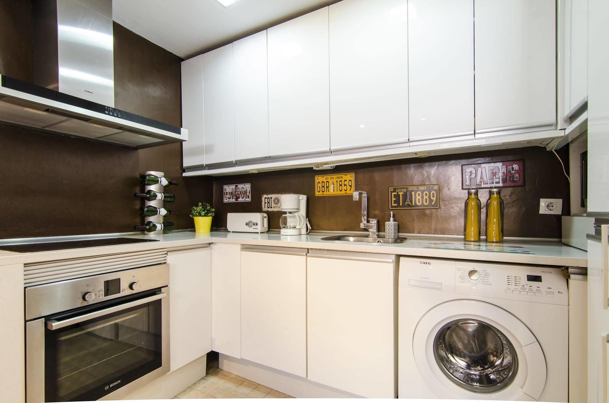 Gran Via Apartment Мадрид Екстериор снимка